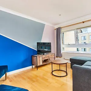 New - The Chique Scandic Abode - Parking Apartment