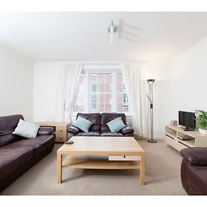 Attractive Leith Apartment Edinburgh